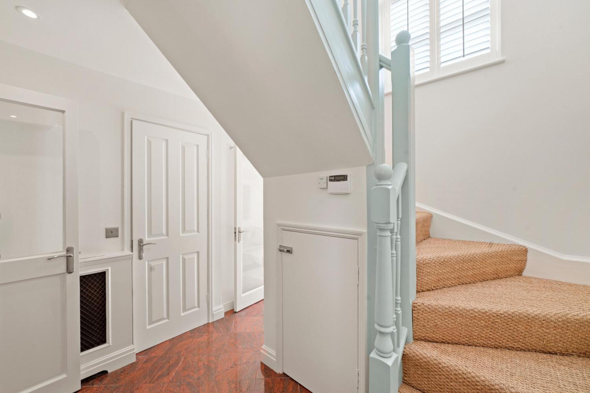 3 Bedroom Mews Home - Clapham Common - Free Private Parking - Sleeps 5 - Newly Refurbished - Sweetpea & Pillow Properties ลอนดอน ภายนอก รูปภาพ